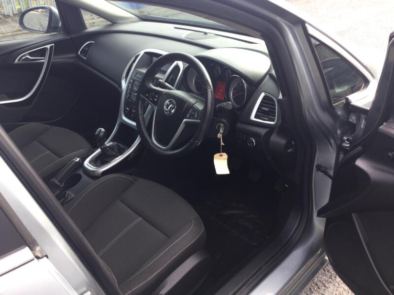 VAUXHALL ASTRA