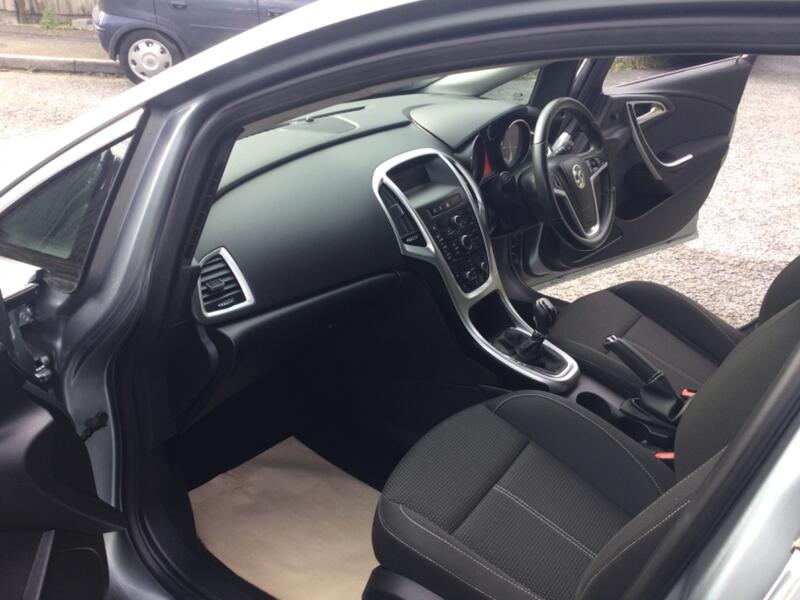 VAUXHALL ASTRA